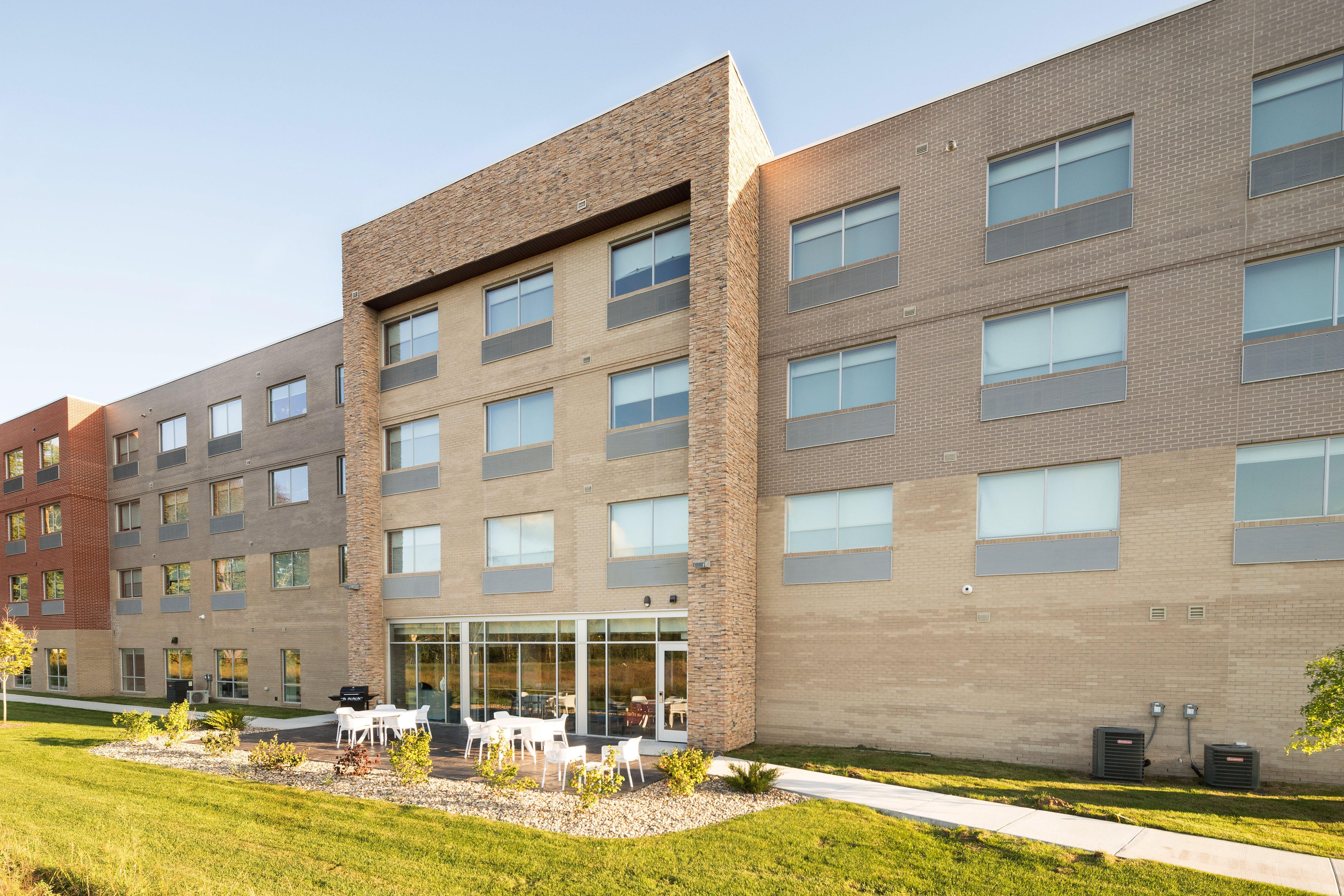 Holiday Inn Express & Suites Kalamazoo West Exterior photo